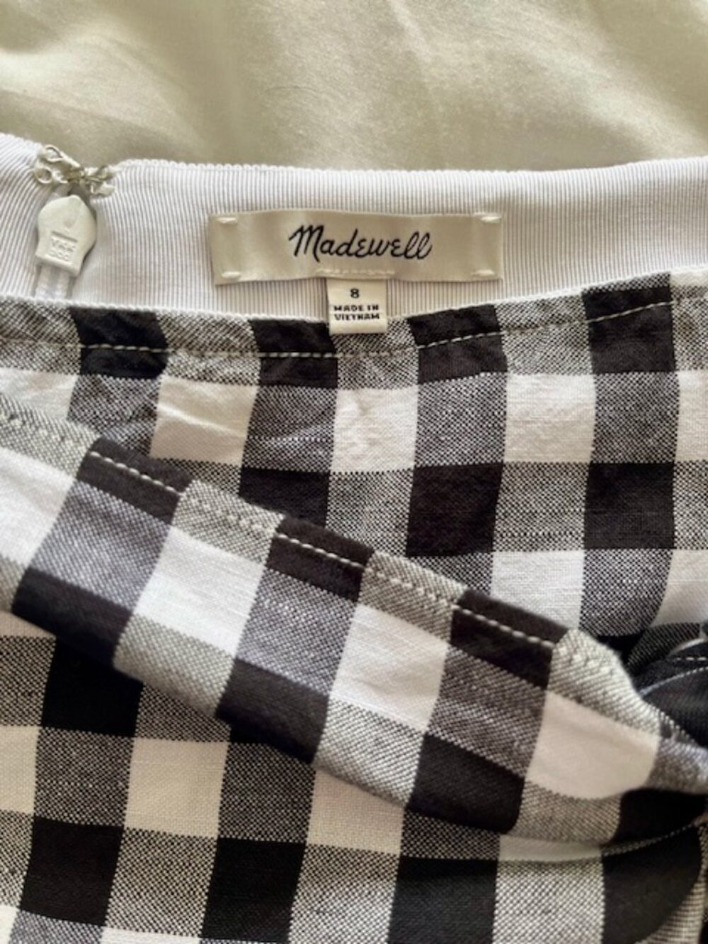 Madewell Sarong Faux-Wrap Midi Skirt in Gingham Check | Size 8 - Picture 5 of 7